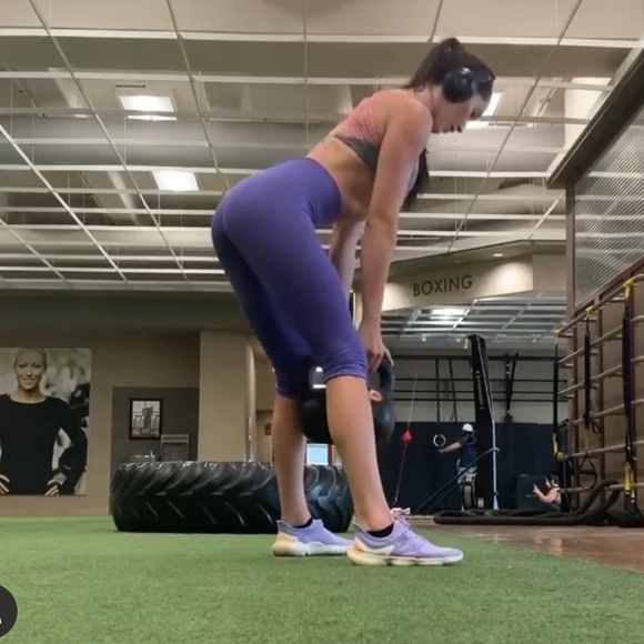 Purple lululemon cropped compression style - Picture 1 of 6